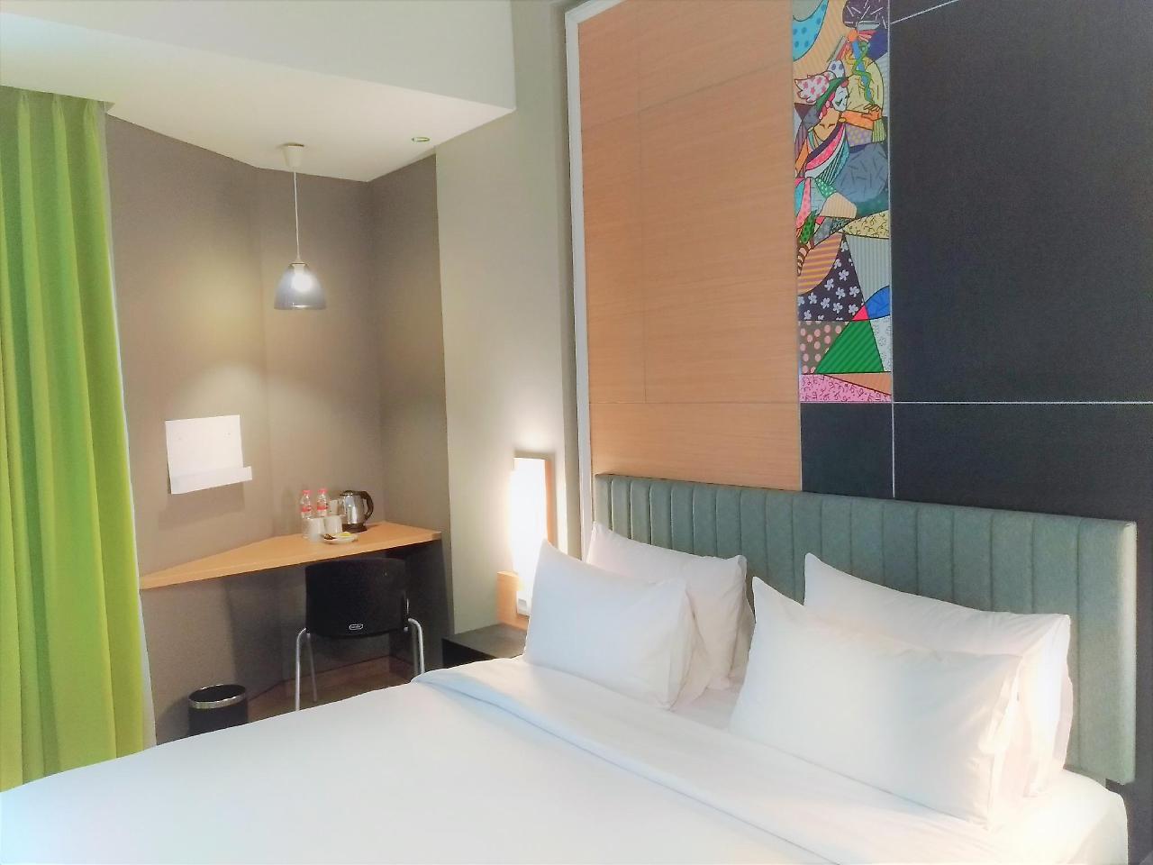 Hotel Maxonehotels.com At Platinum Hayam Wuruk 3*
